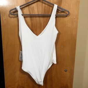 Aritzia Wilfred bodysuit